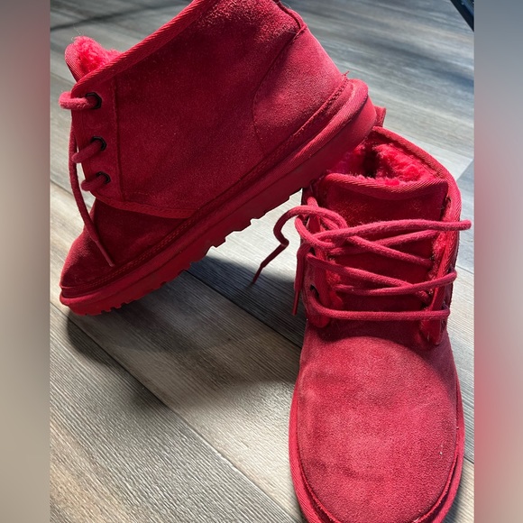 UGG Shearling Fur Red Boot Shoes- 9 - Picture 3 of 11